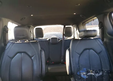 2020 Chrysler Pacifica Touring L z USA, uszkodzony, nr VIN 2C4RC1BG8LR128396